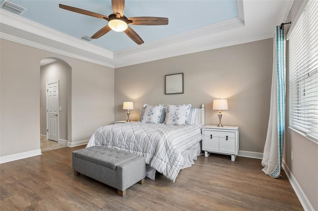 For Sale: $725,000 (4 beds, 3 baths, 2797 Square Feet)