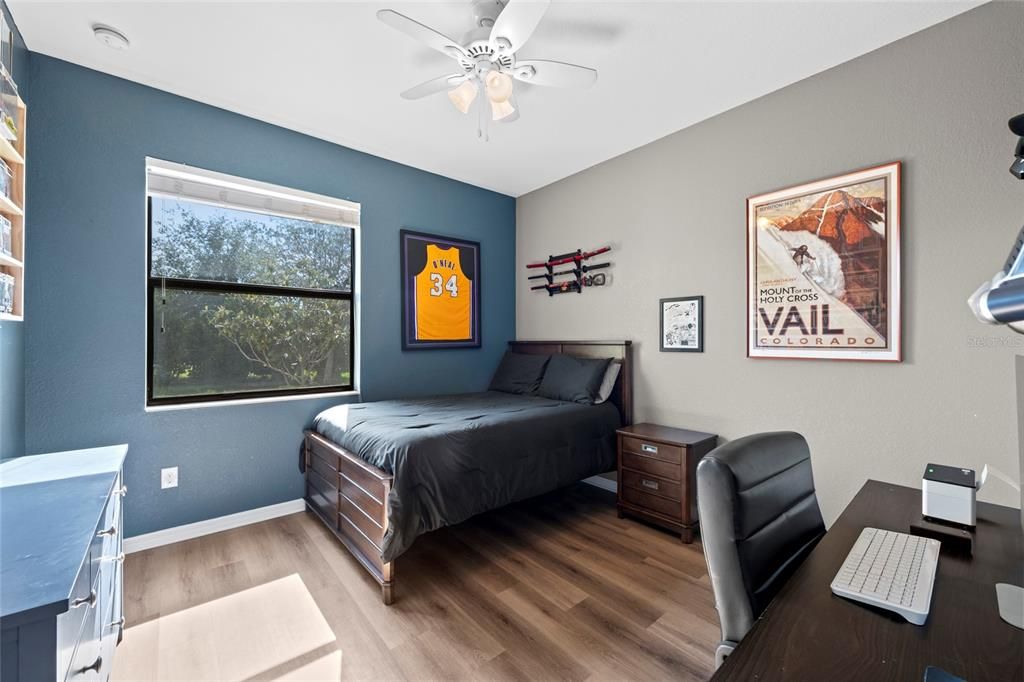 For Sale: $425,000 (4 beds, 3 baths, 2552 Square Feet)
