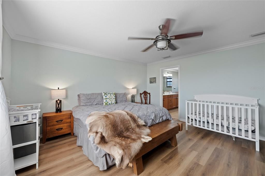 For Sale: $425,000 (4 beds, 3 baths, 2552 Square Feet)