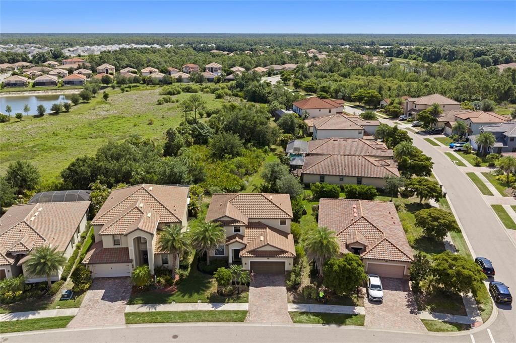 For Sale: $425,000 (4 beds, 3 baths, 2552 Square Feet)