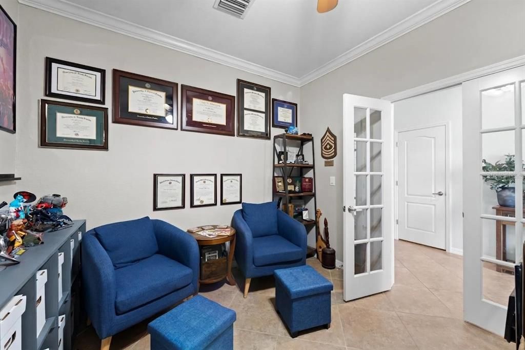 For Sale: $425,000 (4 beds, 3 baths, 2552 Square Feet)