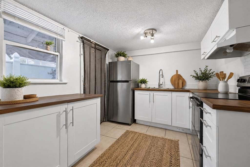 For Sale: $499,000 (3 beds, 0 baths, 1664 Square Feet)