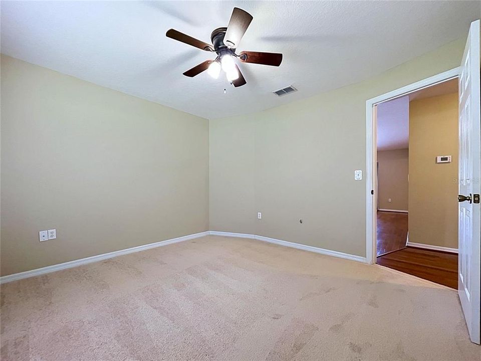 For Sale: $319,999 (3 beds, 2 baths, 1587 Square Feet)