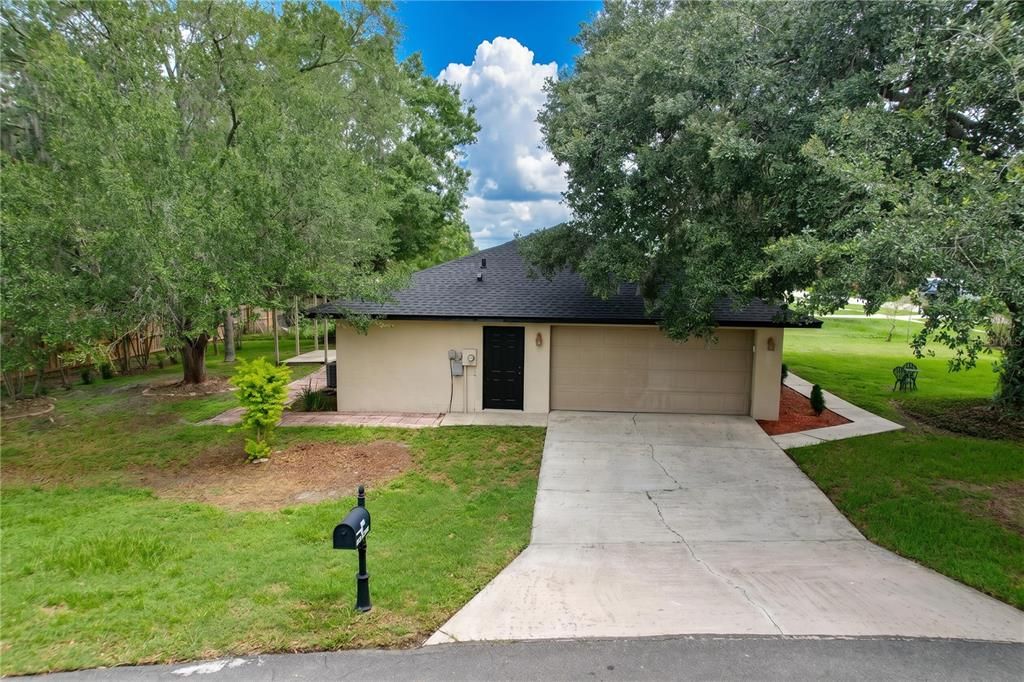 For Sale: $319,999 (3 beds, 2 baths, 1587 Square Feet)