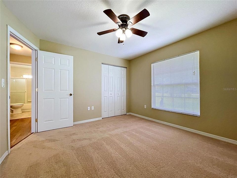 For Sale: $319,999 (3 beds, 2 baths, 1587 Square Feet)