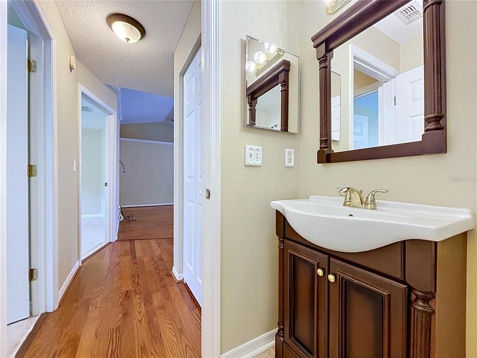 For Sale: $319,999 (3 beds, 2 baths, 1587 Square Feet)