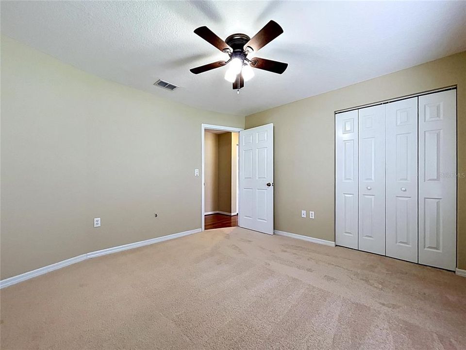 For Sale: $319,999 (3 beds, 2 baths, 1587 Square Feet)