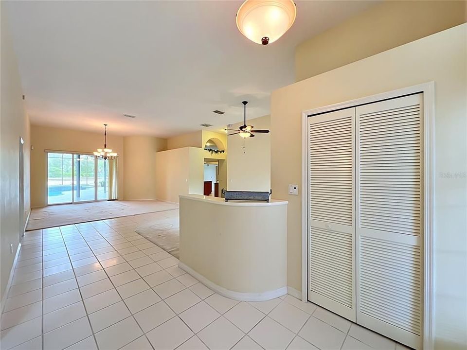 For Sale: $699,900 (4 beds, 3 baths, 2865 Square Feet)