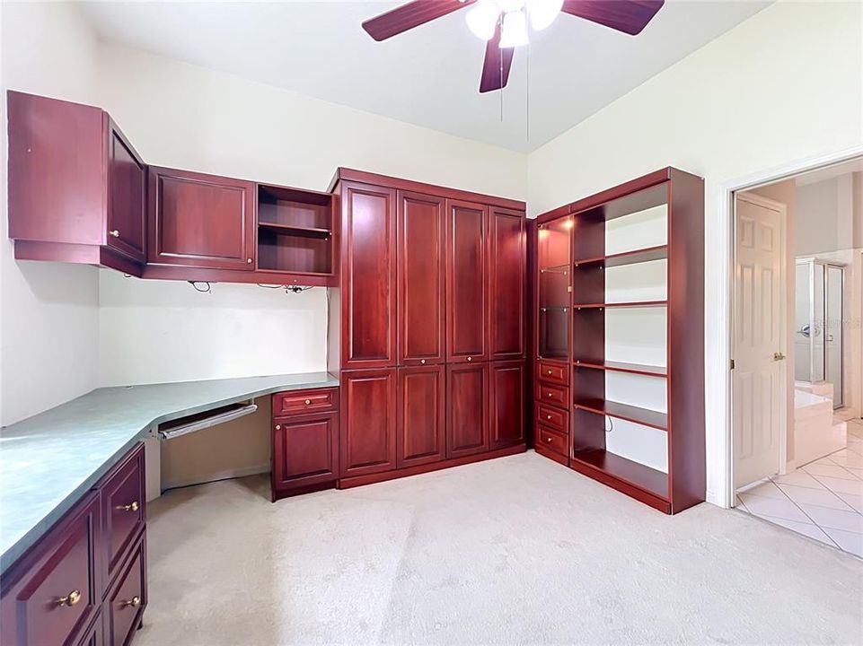 For Sale: $699,900 (4 beds, 3 baths, 2865 Square Feet)