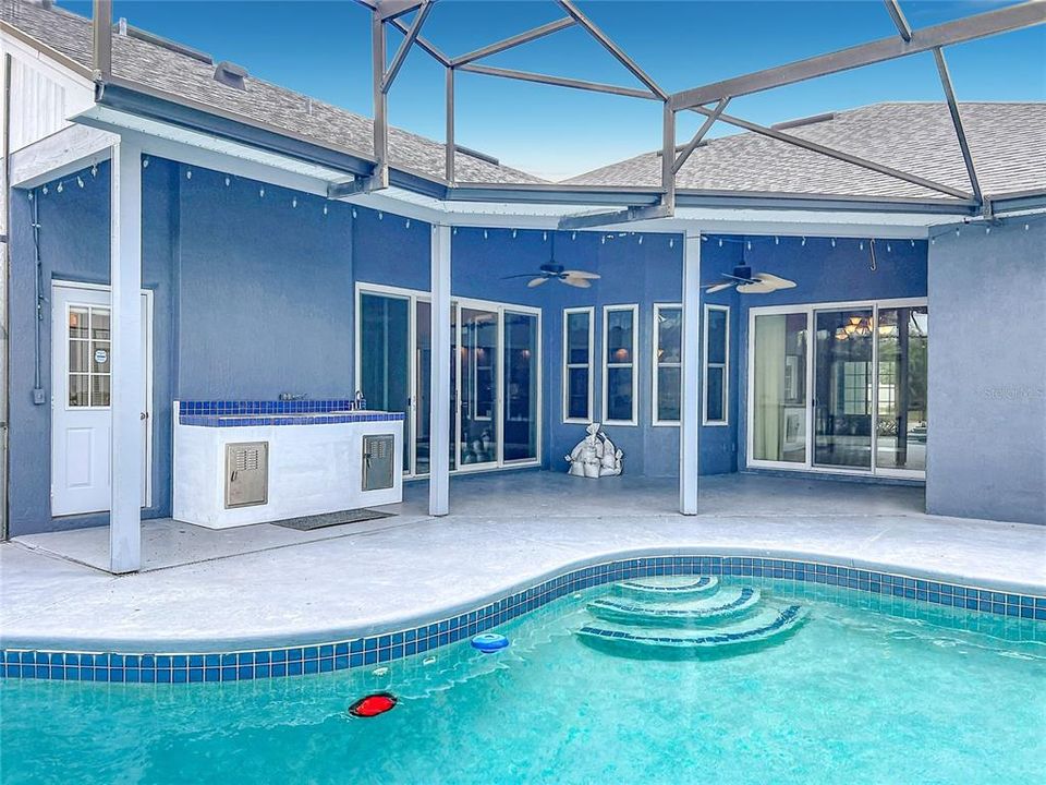 For Sale: $699,900 (4 beds, 3 baths, 2865 Square Feet)