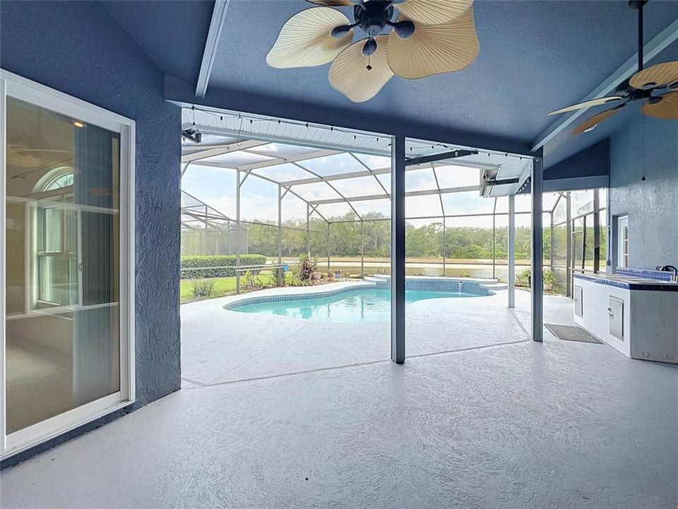 For Sale: $699,900 (4 beds, 3 baths, 2865 Square Feet)