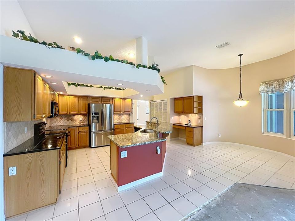 For Sale: $699,900 (4 beds, 3 baths, 2865 Square Feet)