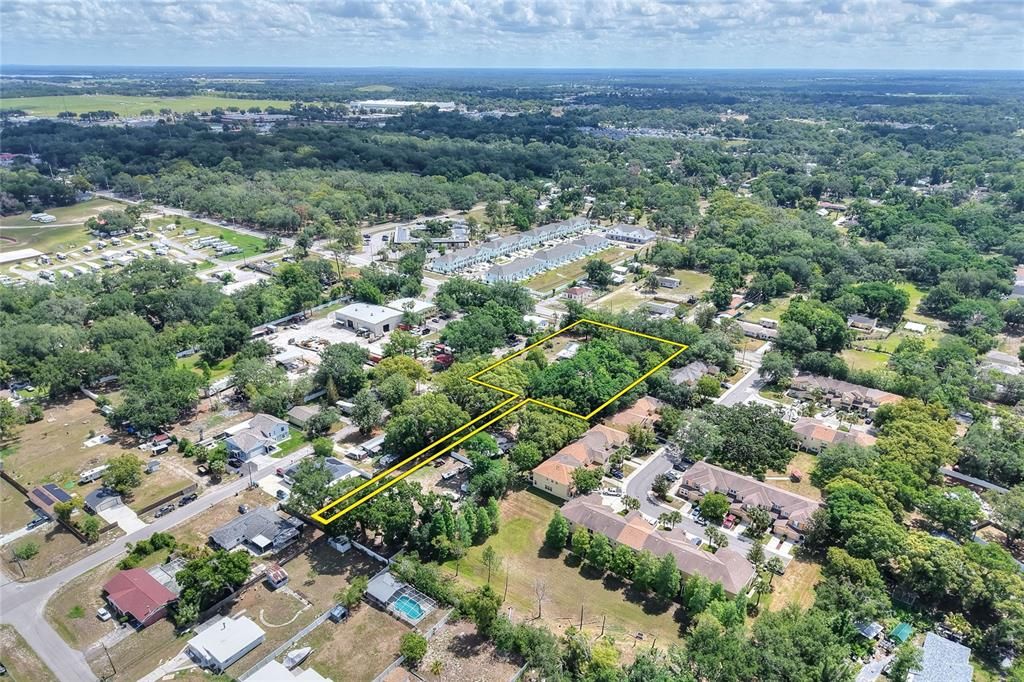 En Venta: $675,000 (1.66 acres)