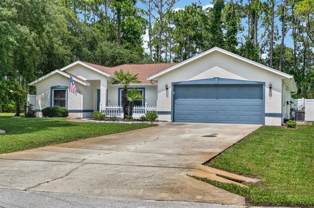 For Sale: $335,000 (3 beds, 2 baths, 1598 Square Feet)