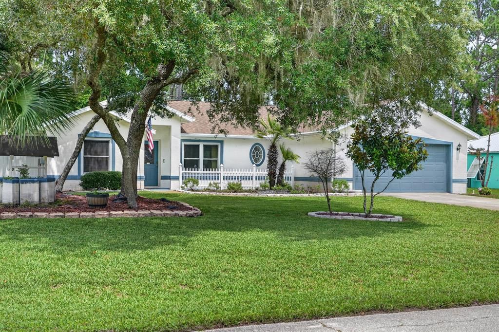 For Sale: $335,000 (3 beds, 2 baths, 1598 Square Feet)