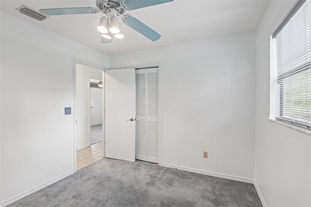 For Sale: $295,000 (3 beds, 2 baths, 1042 Square Feet)