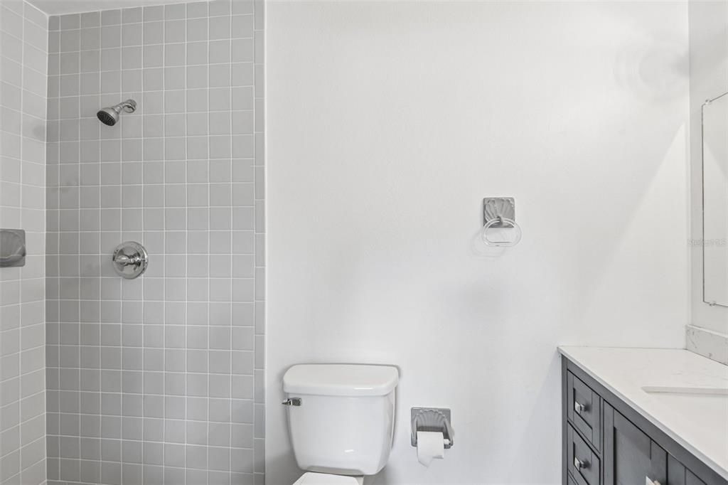 For Sale: $295,000 (3 beds, 2 baths, 1042 Square Feet)