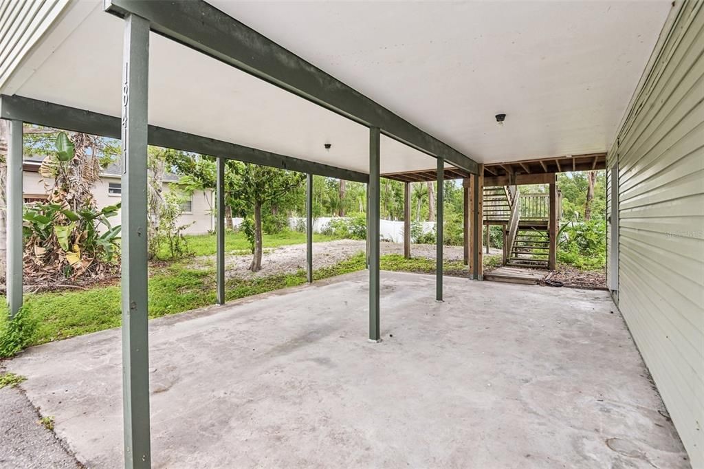 For Sale: $295,000 (3 beds, 2 baths, 1042 Square Feet)