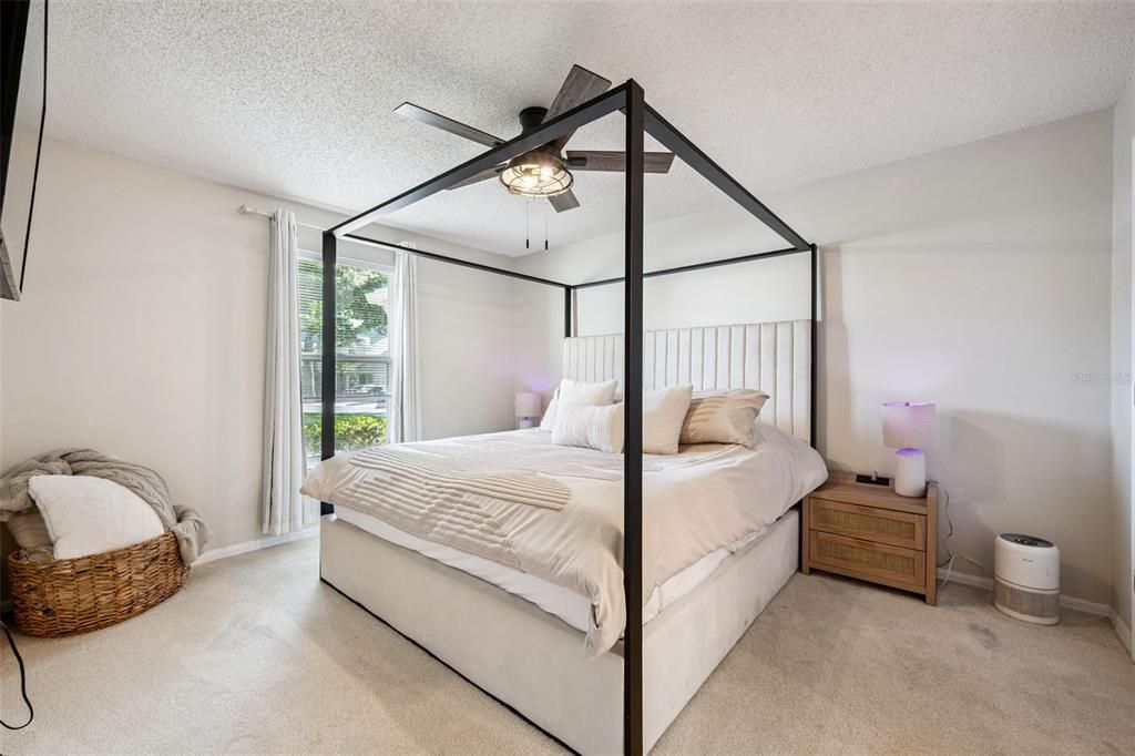 For Rent: $2,150 (2 beds, 2 baths, 1112 Square Feet)