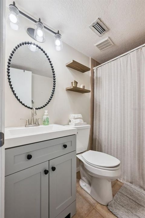 For Rent: $2,150 (2 beds, 2 baths, 1112 Square Feet)