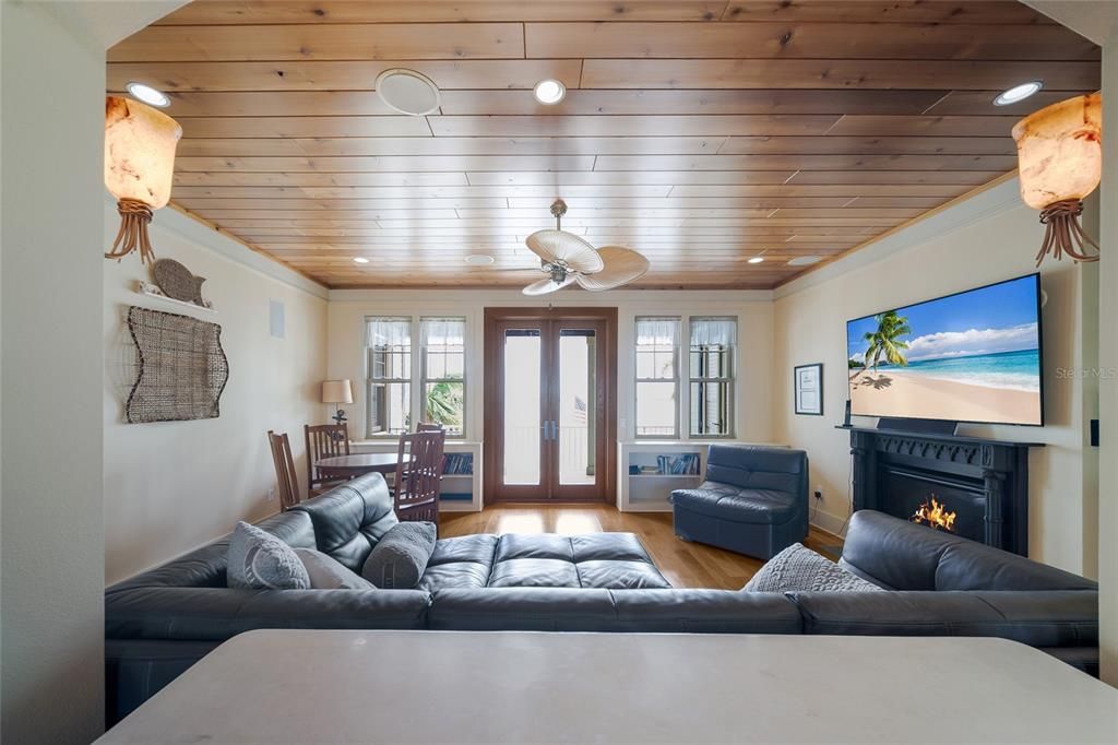For Sale: $5,495,000 (4 beds, 4 baths, 4007 Square Feet)