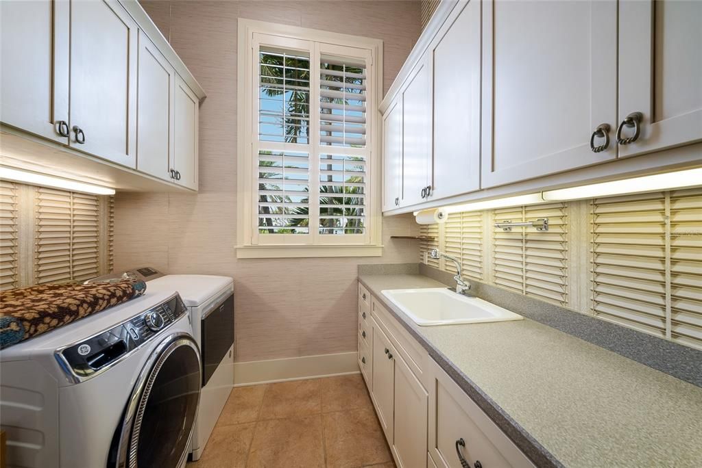 For Sale: $5,495,000 (4 beds, 4 baths, 4007 Square Feet)
