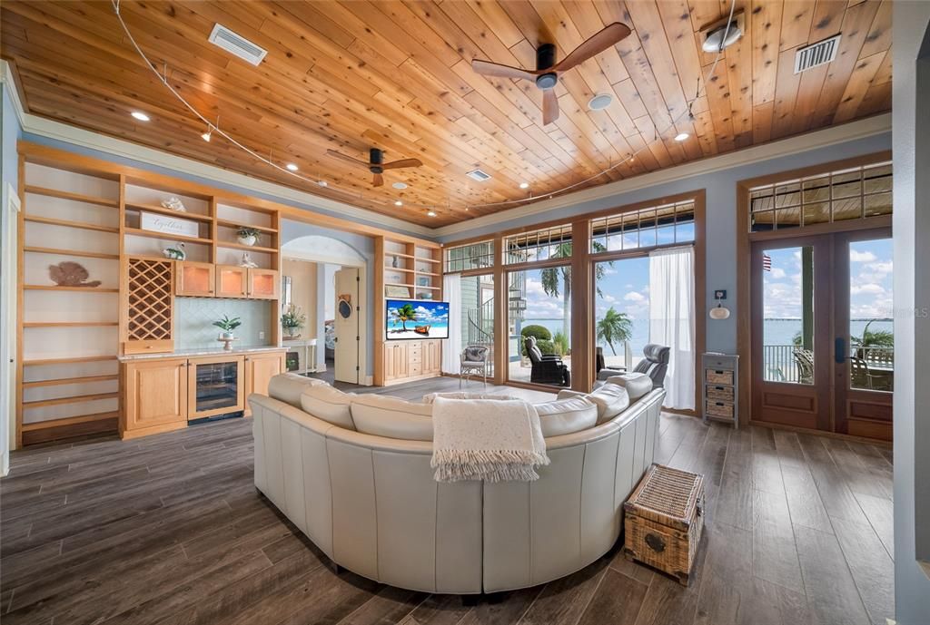 For Sale: $5,495,000 (4 beds, 4 baths, 4007 Square Feet)
