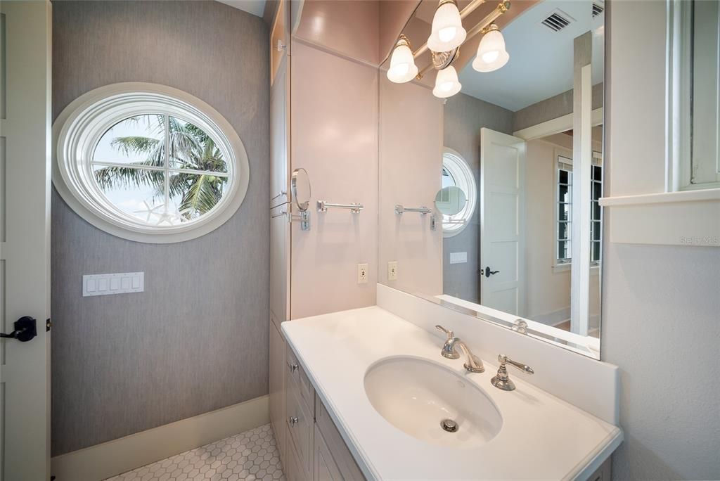 For Sale: $5,495,000 (4 beds, 4 baths, 4007 Square Feet)