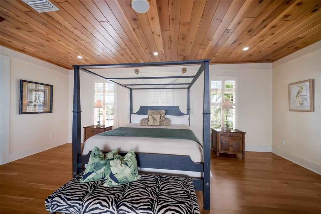 For Sale: $5,495,000 (4 beds, 4 baths, 4007 Square Feet)