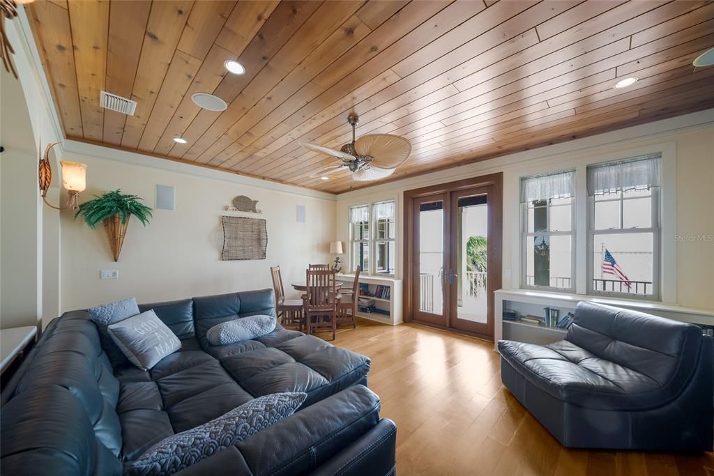 For Sale: $5,495,000 (4 beds, 4 baths, 4007 Square Feet)