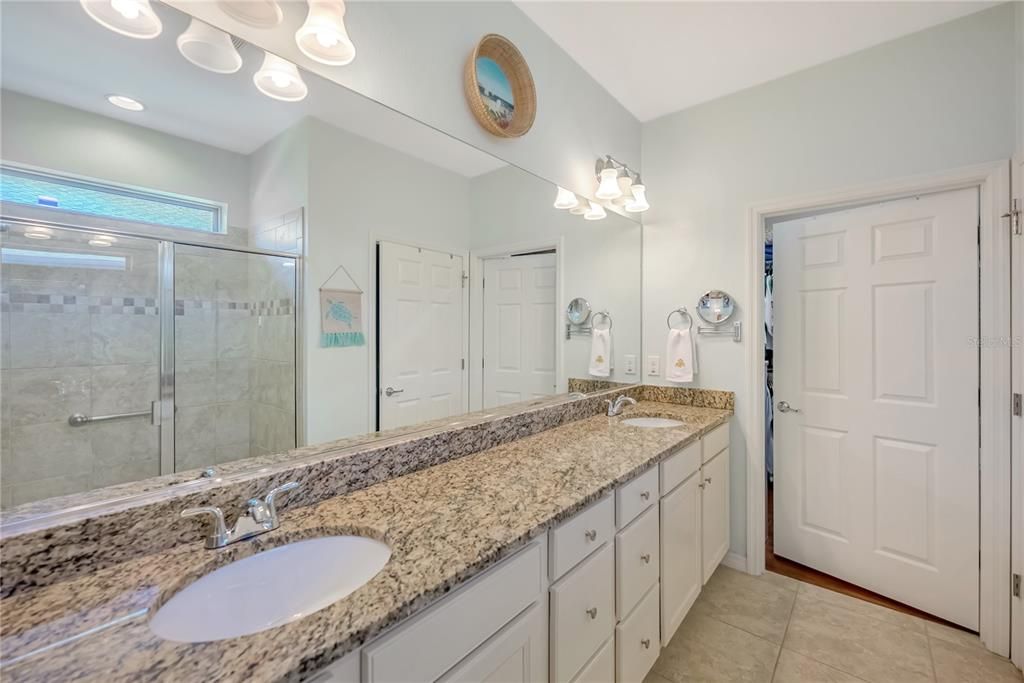 For Sale: $346,643 (2 beds, 2 baths, 1687 Square Feet)