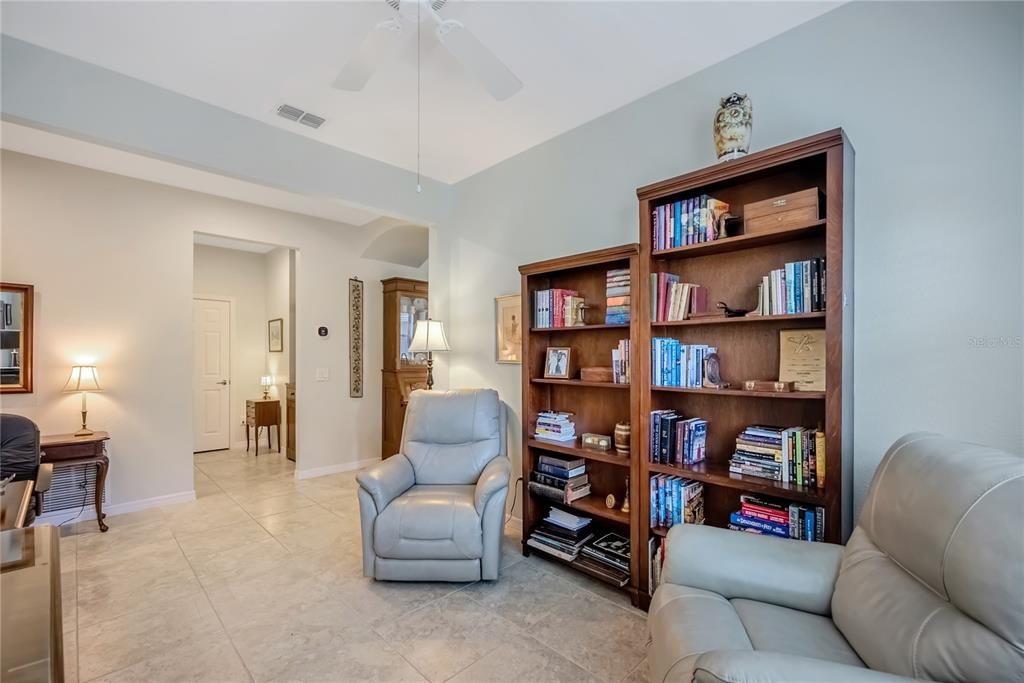For Sale: $346,643 (2 beds, 2 baths, 1687 Square Feet)