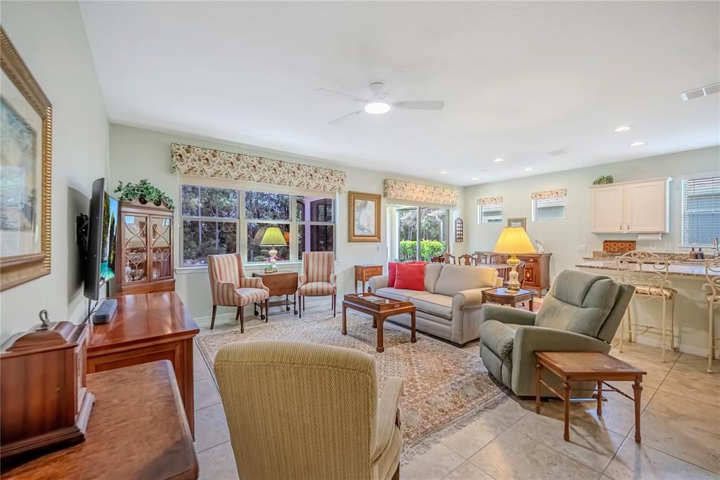 For Sale: $346,643 (2 beds, 2 baths, 1687 Square Feet)