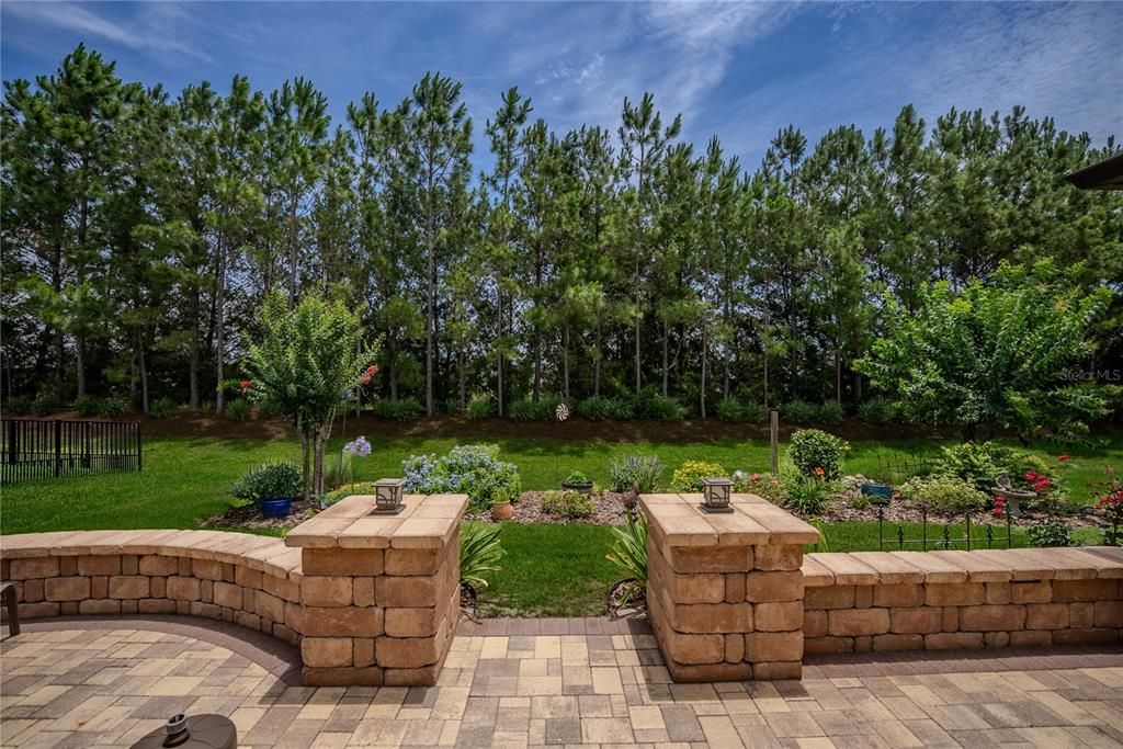For Sale: $346,643 (2 beds, 2 baths, 1687 Square Feet)