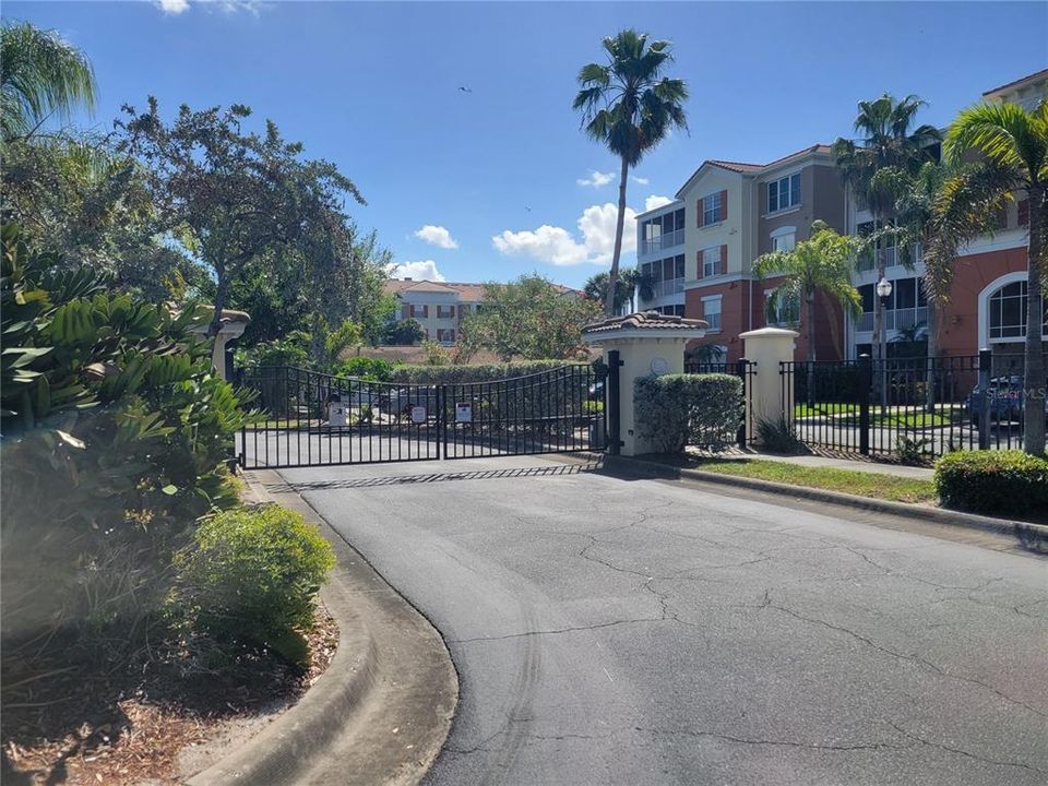For Sale: $398,000 (3 beds, 2 baths, 1880 Square Feet)