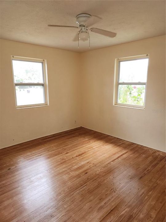 В аренду: $2,050 (2 спален, 1 ванн, 1422 Квадратных фут)