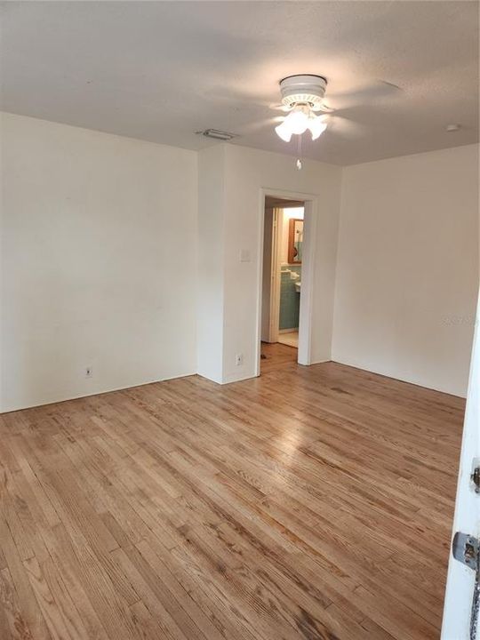 В аренду: $2,050 (2 спален, 1 ванн, 1422 Квадратных фут)