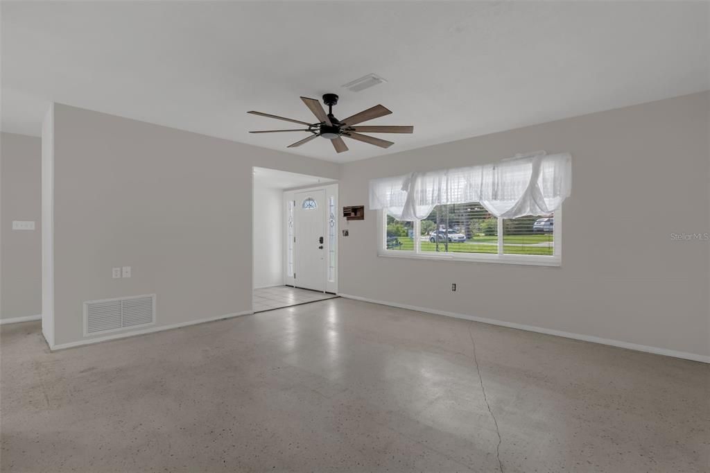 En Venta: $399,900 (3 camas, 2 baños, 1888 Pies cuadrados)