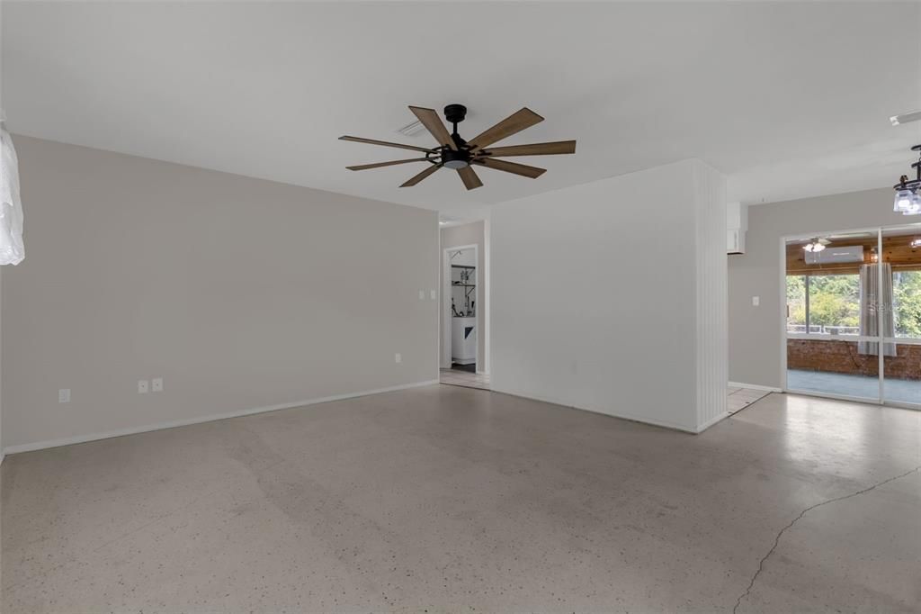 En Venta: $399,900 (3 camas, 2 baños, 1888 Pies cuadrados)