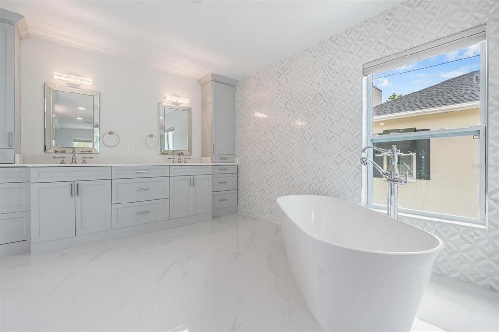 В аренду: $9,200 (3 спален, 2 ванн, 1920 Квадратных фут)