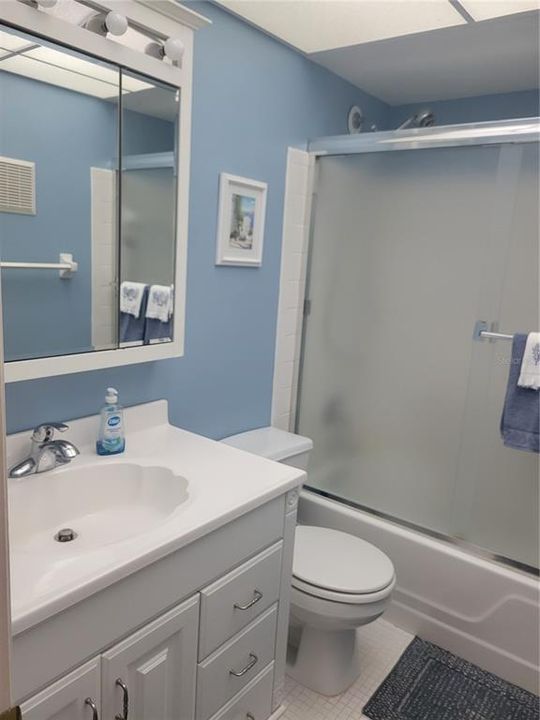 For Sale: $97,500 (1 beds, 1 baths, 790 Square Feet)