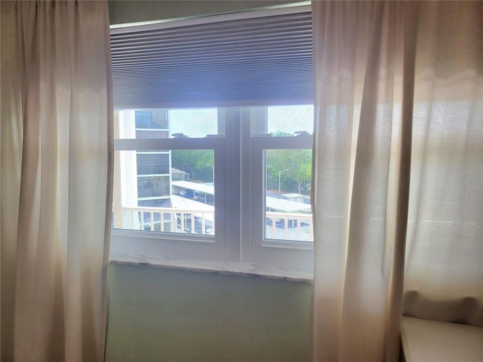 For Sale: $97,500 (1 beds, 1 baths, 790 Square Feet)