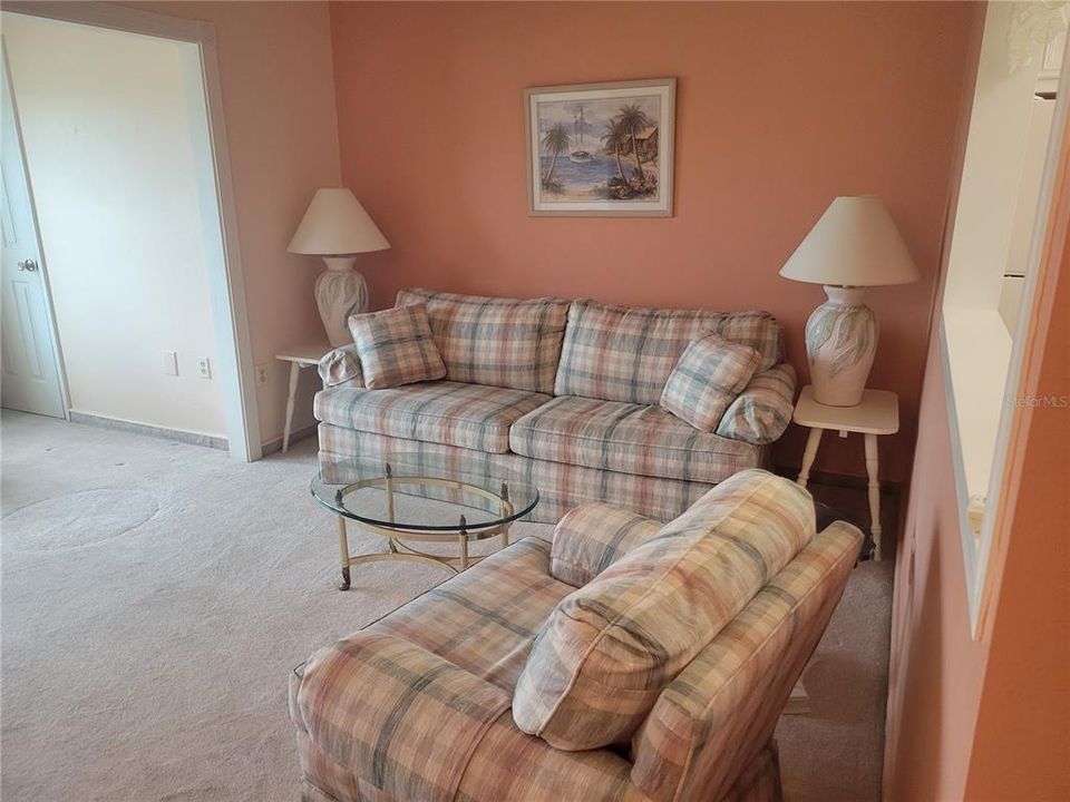 For Sale: $97,500 (1 beds, 1 baths, 790 Square Feet)