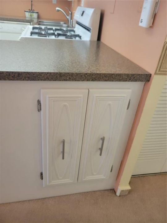 For Sale: $97,500 (1 beds, 1 baths, 790 Square Feet)