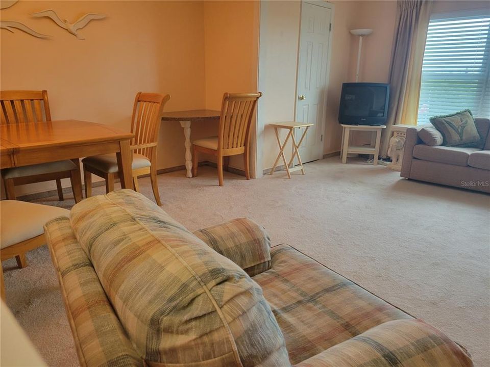 For Sale: $97,500 (1 beds, 1 baths, 790 Square Feet)