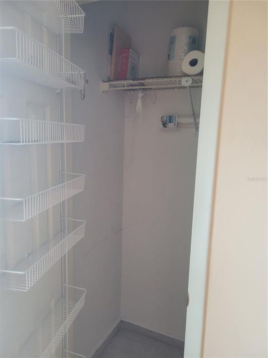 For Sale: $97,500 (1 beds, 1 baths, 790 Square Feet)