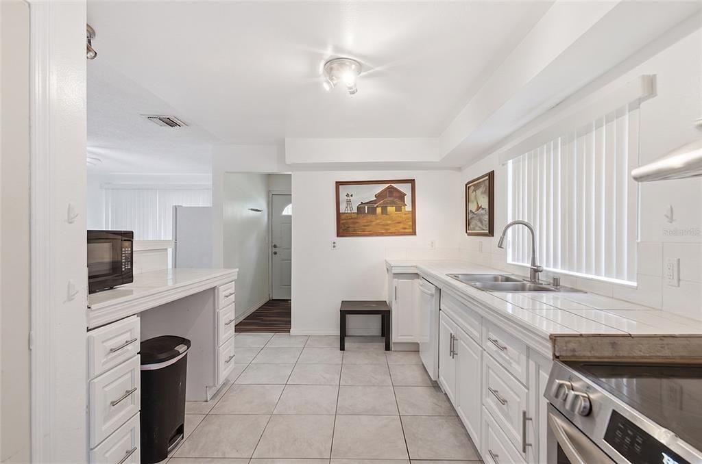 На продажу: $224,900 (3 спален, 2 ванн, 1602 Квадратных фут)