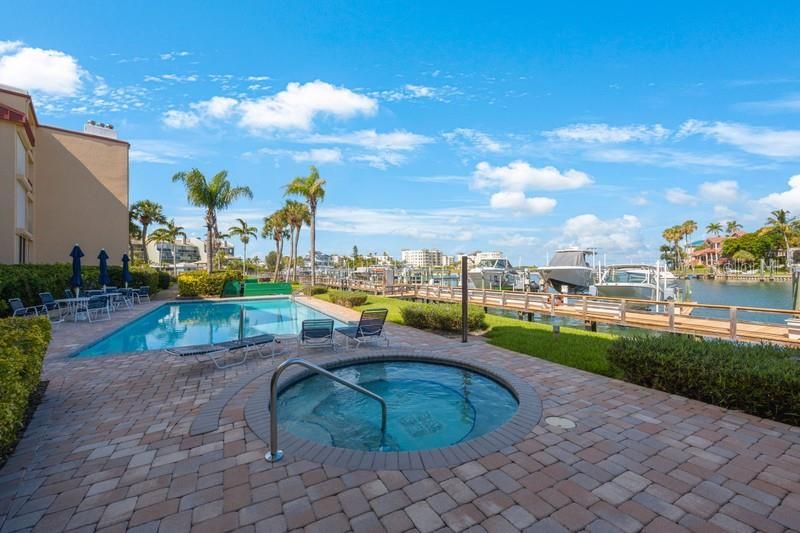 En Venta: $595,000 (2 camas, 2 baños, 1250 Pies cuadrados)