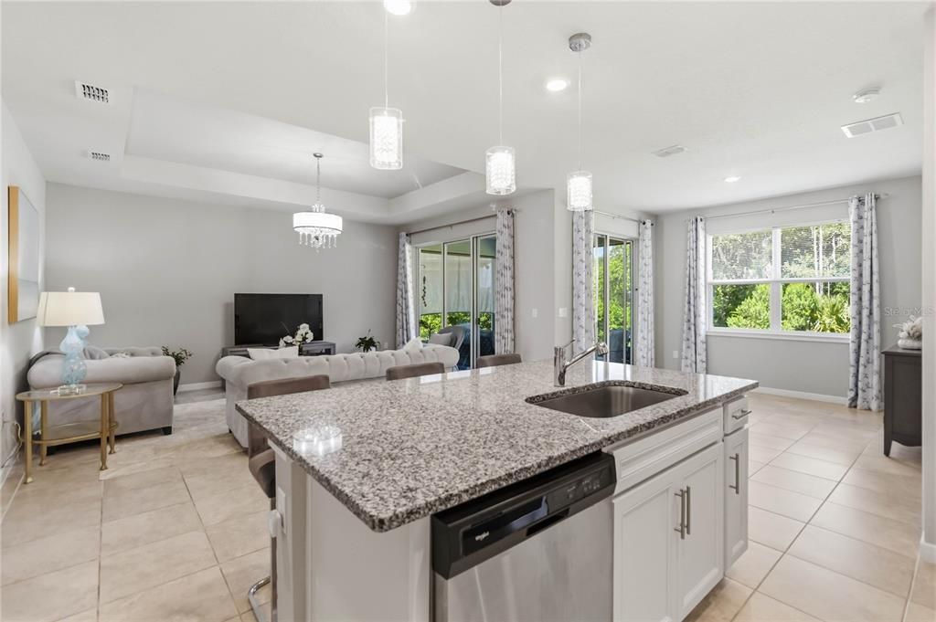 На продажу: $395,000 (3 спален, 2 ванн, 1639 Квадратных фут)
