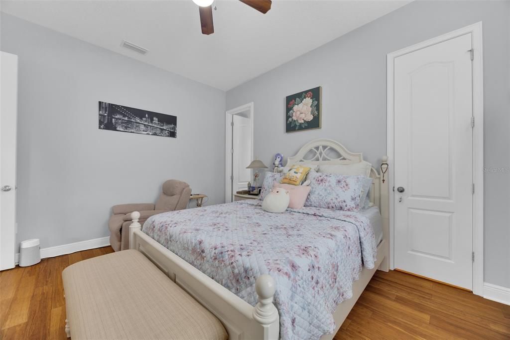 For Sale: $499,900 (3 beds, 3 baths, 2287 Square Feet)